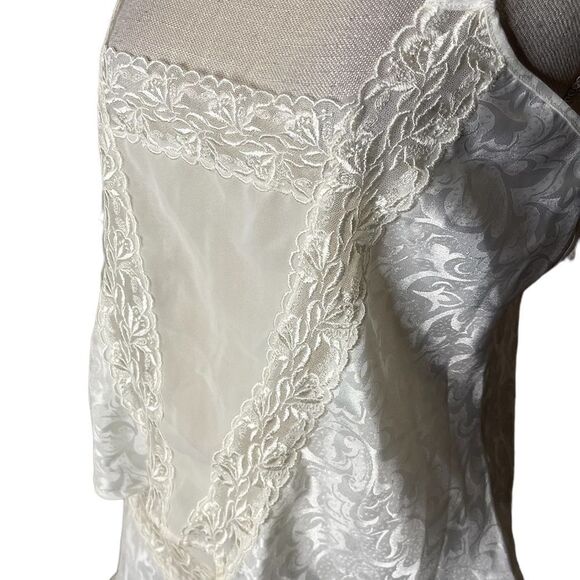 Sarah Spencer Vintage Cami & Short Set - Picture 9 of 16